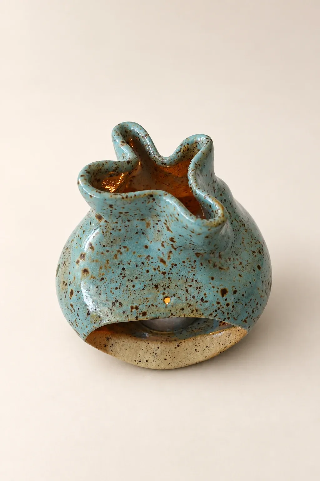 Ruffled candle holder — handmade Kachi ceramic objects